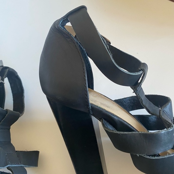 Sol Sana Cage Heels - Picture 13 of 15